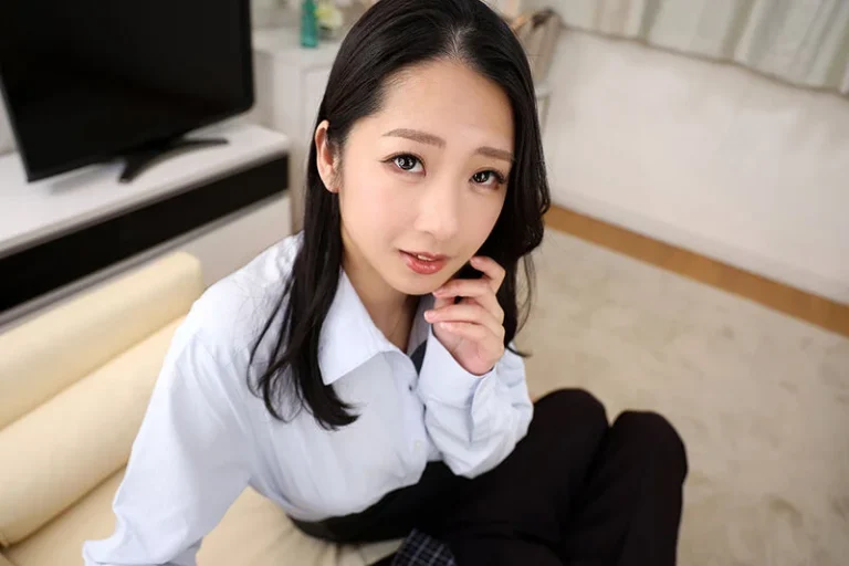 鈴木さとみ　8K人妻VR　熟女